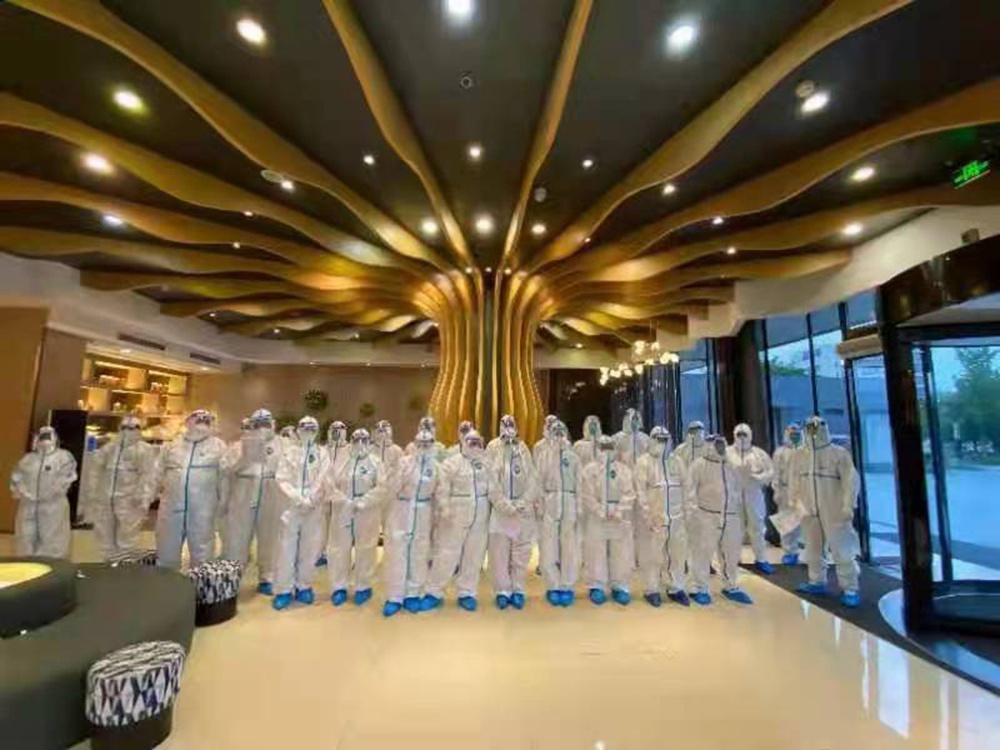 领导慰问一线防疫人员
